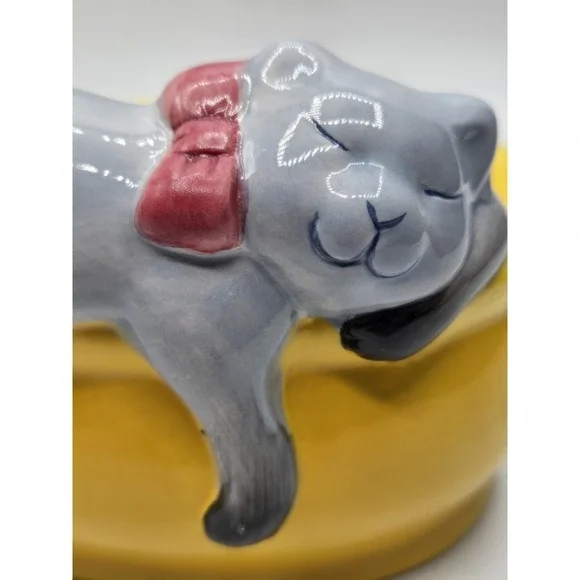 Chia Pet Cat Grass Planter - Snoozing Kitty - Rare Version - Picture 5 of 7